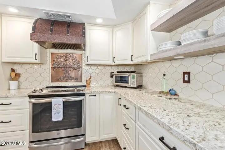 Real Estate Picture 13