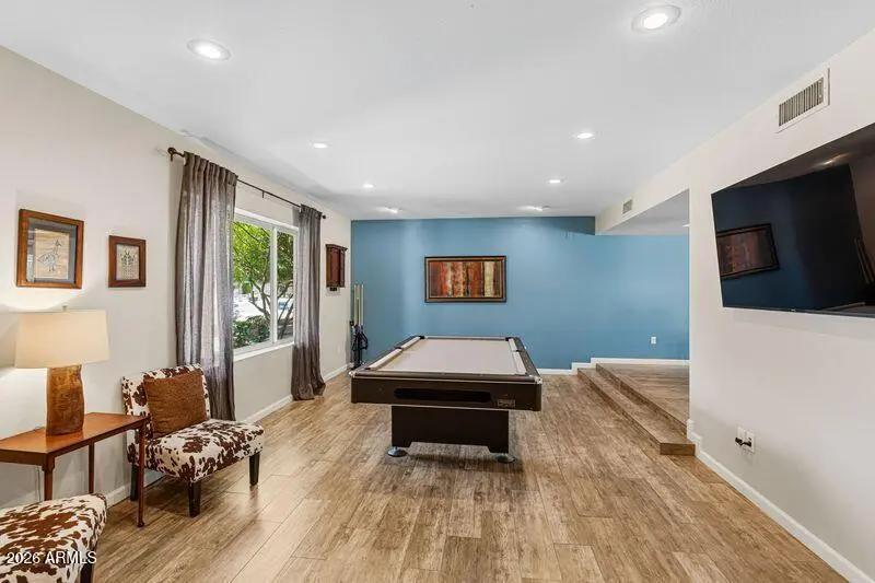 Real Estate Picture 4