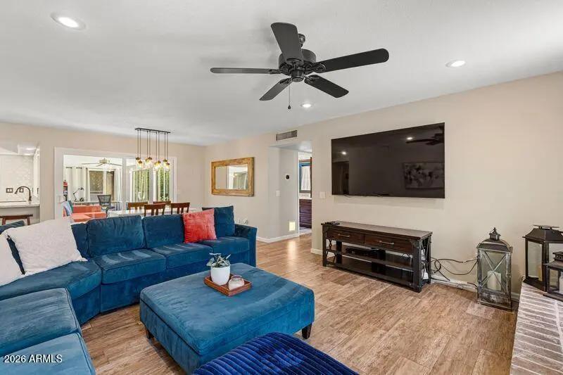 Real Estate Picture 15