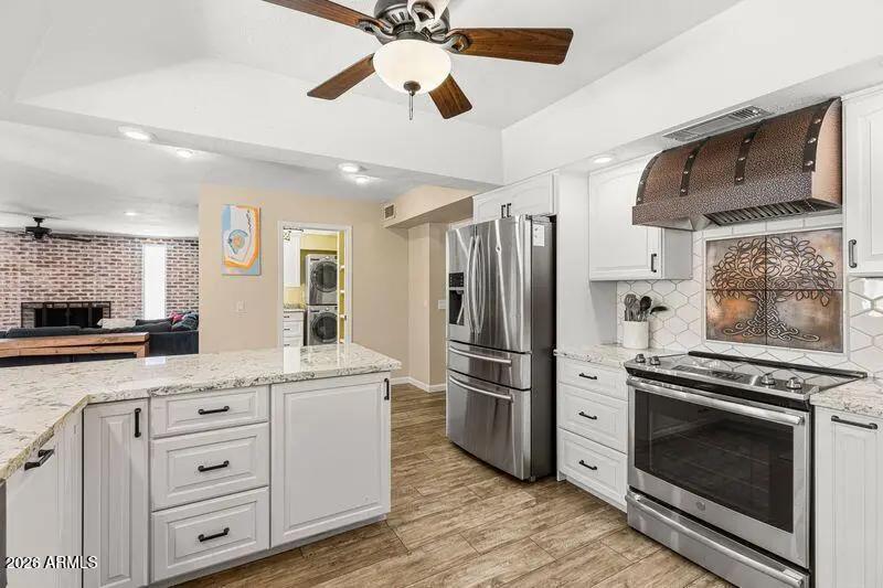Real Estate Picture 7
