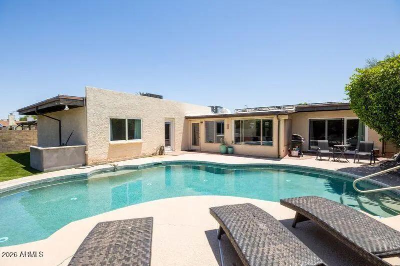 Real Estate Picture 30