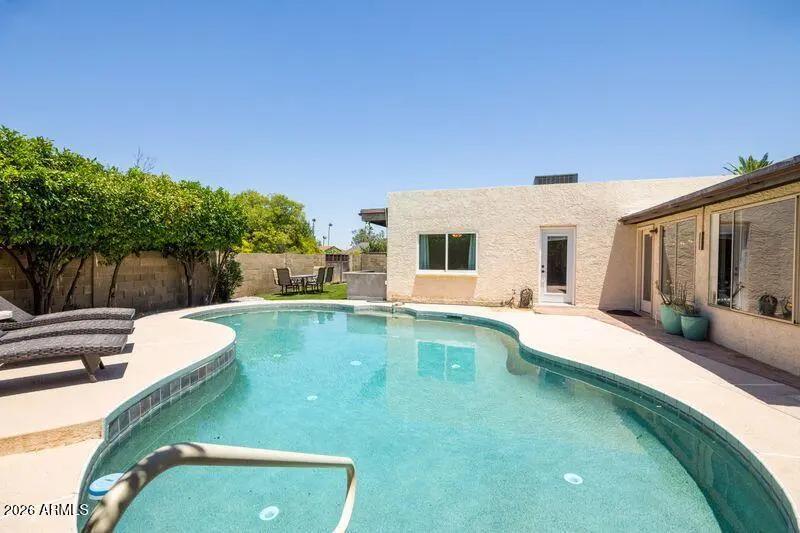 Real Estate Picture 32