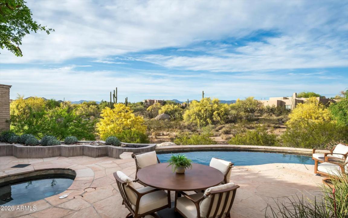 Real Estate Picture 10