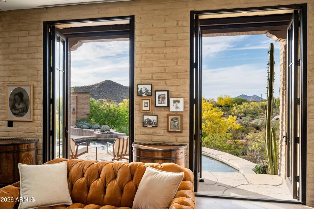 Real Estate Picture 8