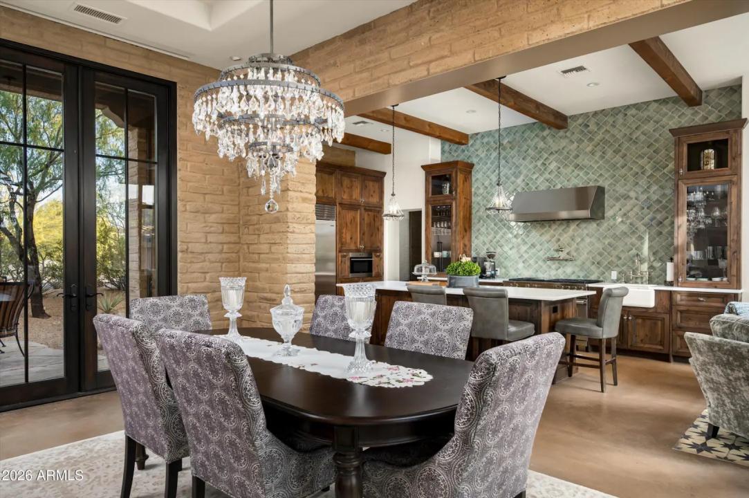 Real Estate Picture 12