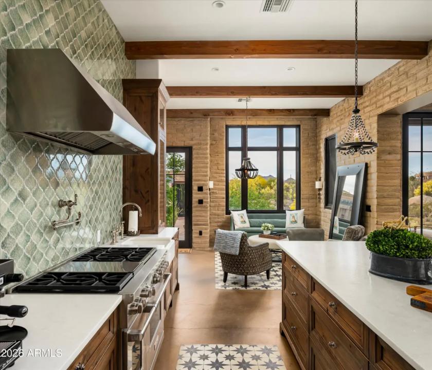 Real Estate Picture 16