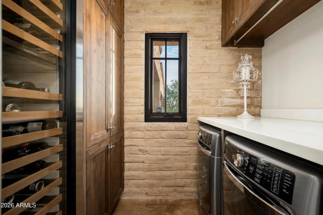 Real Estate Picture 18