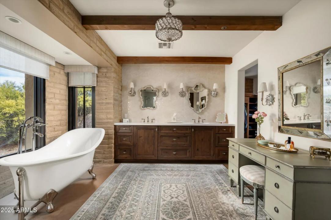 Real Estate Picture 20