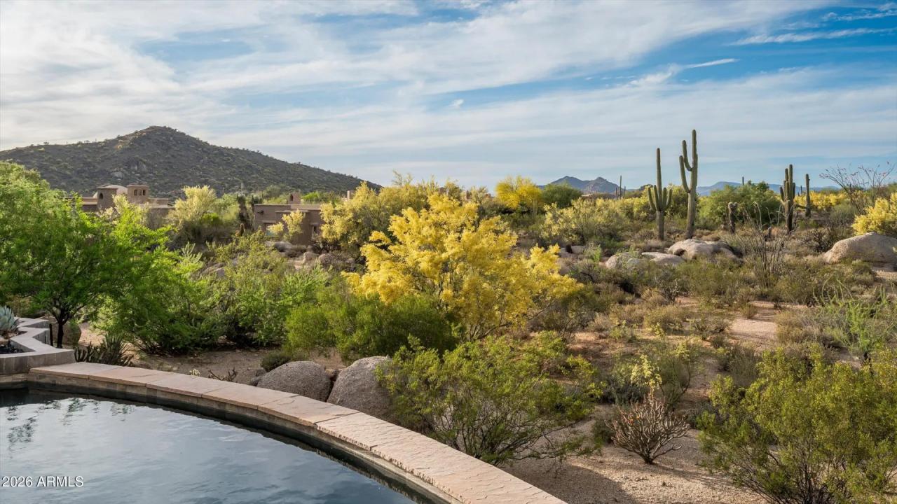 Real Estate Picture 9