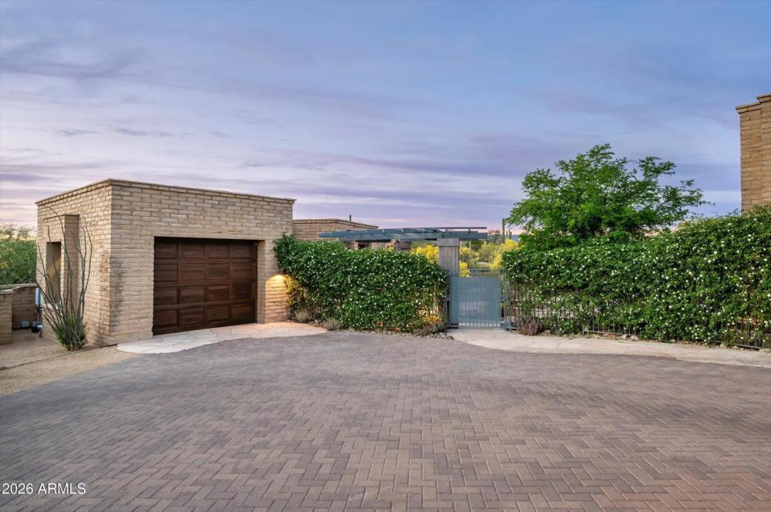 Real Estate Picture 40