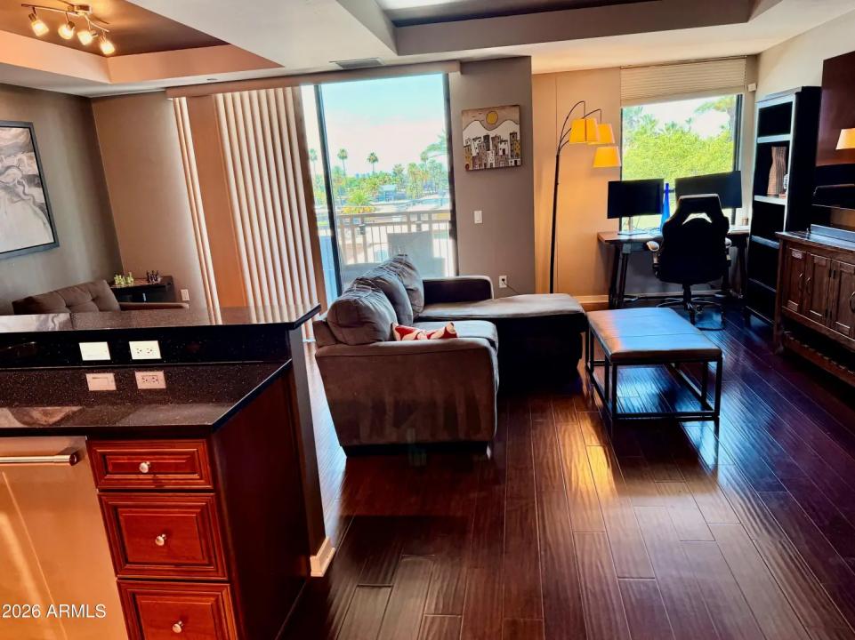 Real Estate Picture 8