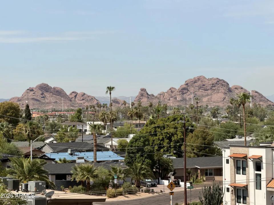 Real Estate Picture 9