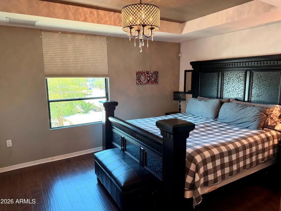 Real Estate Picture 10