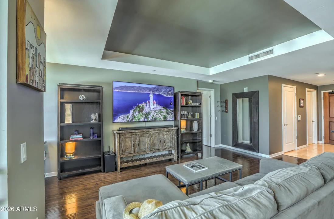 Real Estate Picture 11