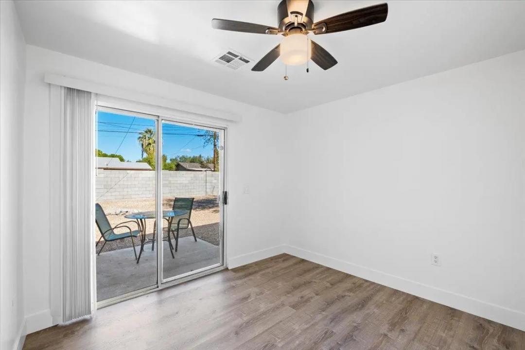 Real Estate Picture 15