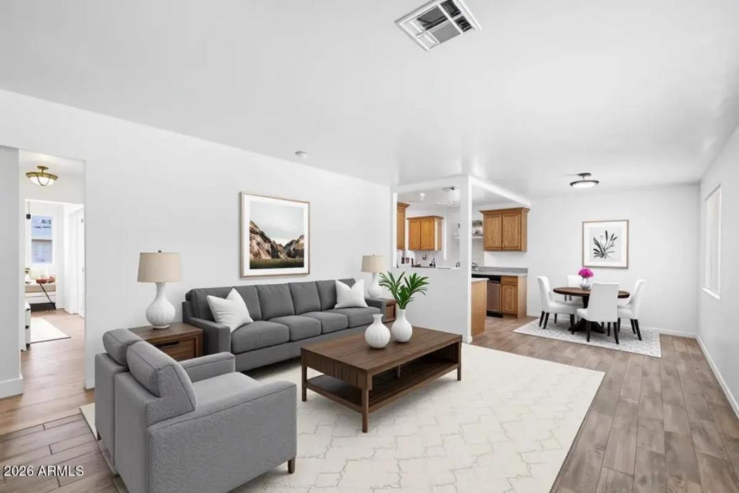 Real Estate Picture 3