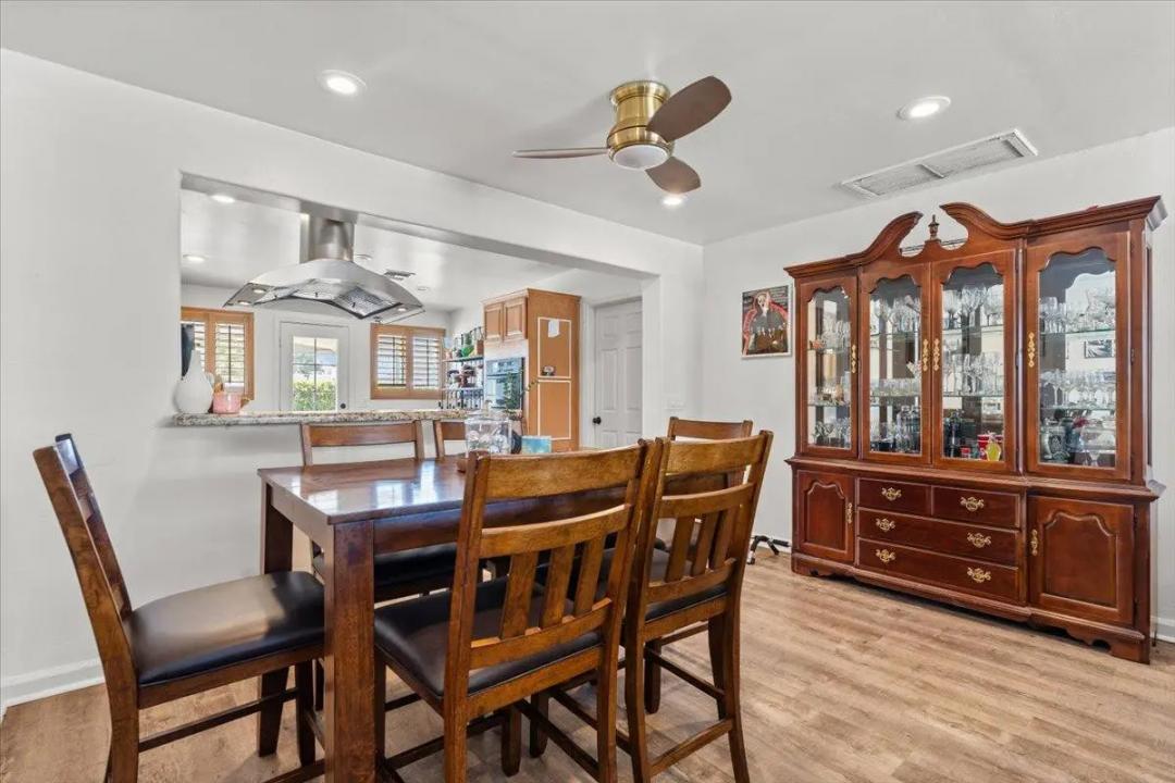 Real Estate Picture 6