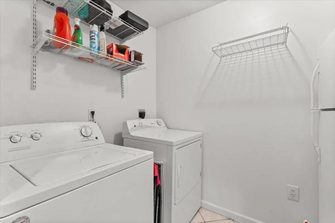 Real Estate Picture 14