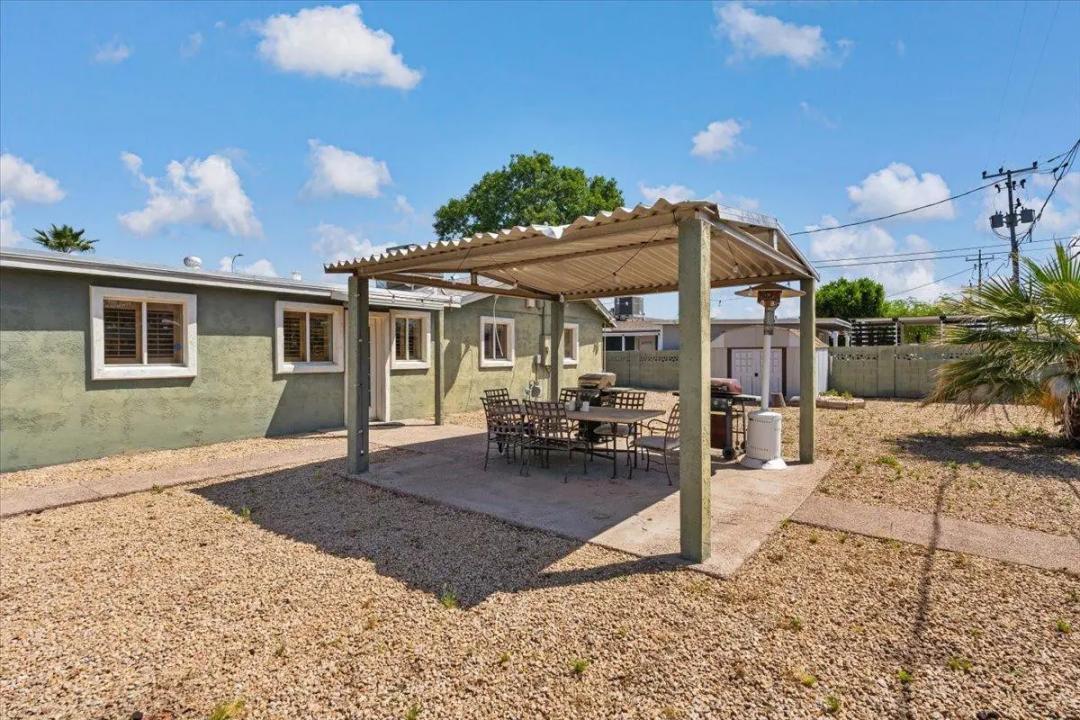Real Estate Picture 18