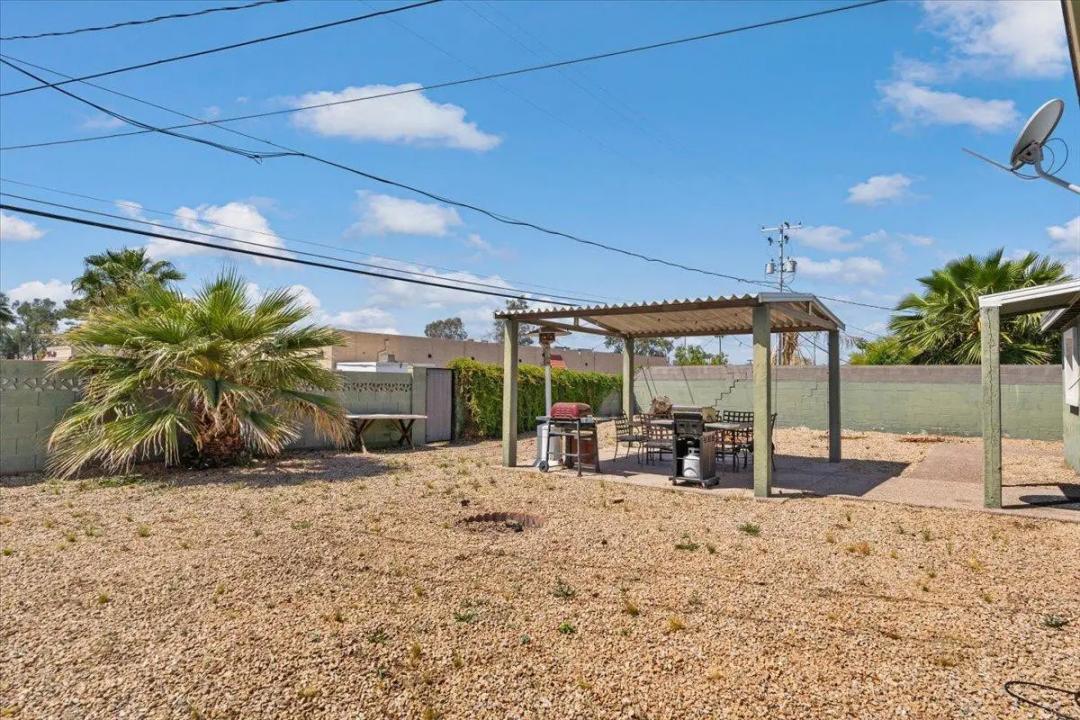 Real Estate Picture 20