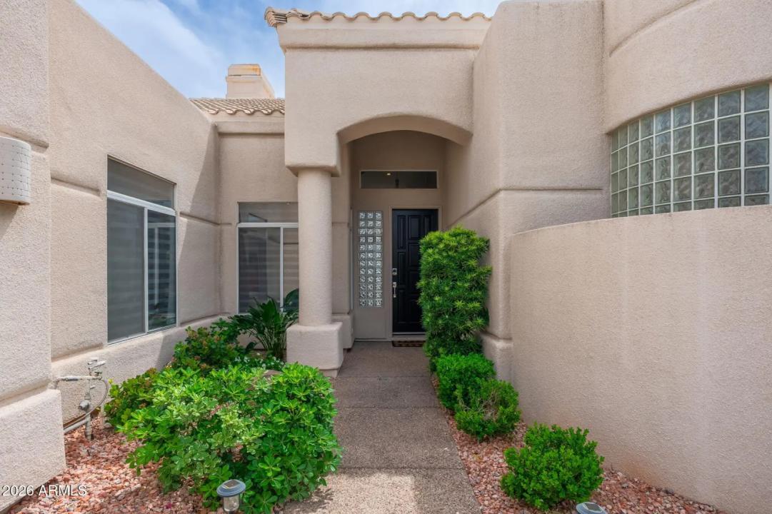 Real Estate Picture 4