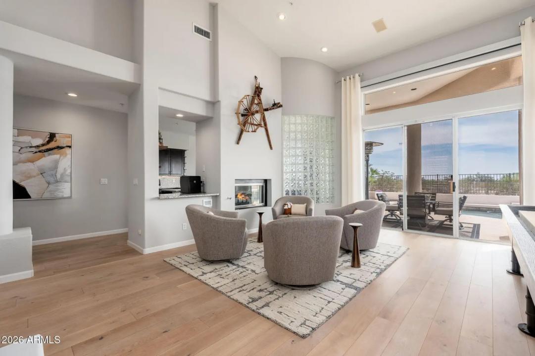 Real Estate Picture 5