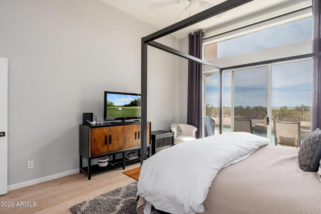 Real Estate Picture 23