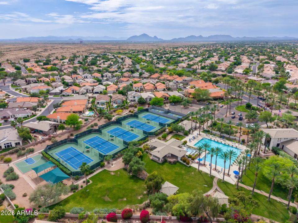 Real Estate Picture 50