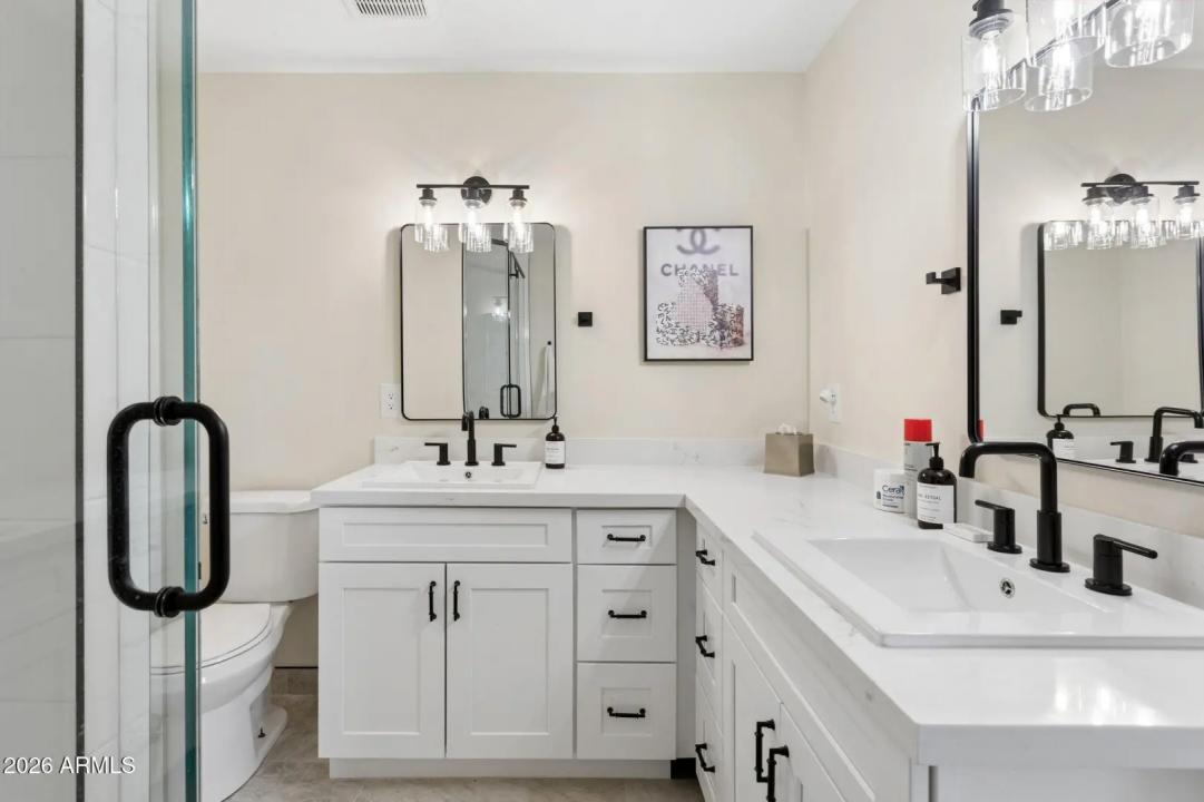 Real Estate Picture 10