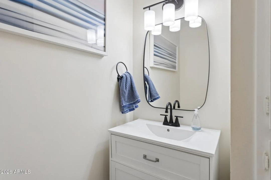 Real Estate Picture 16