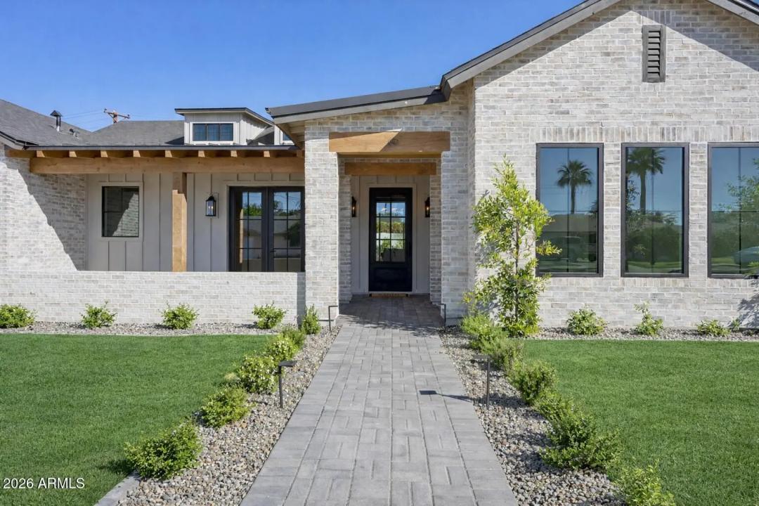 Real Estate Picture 2