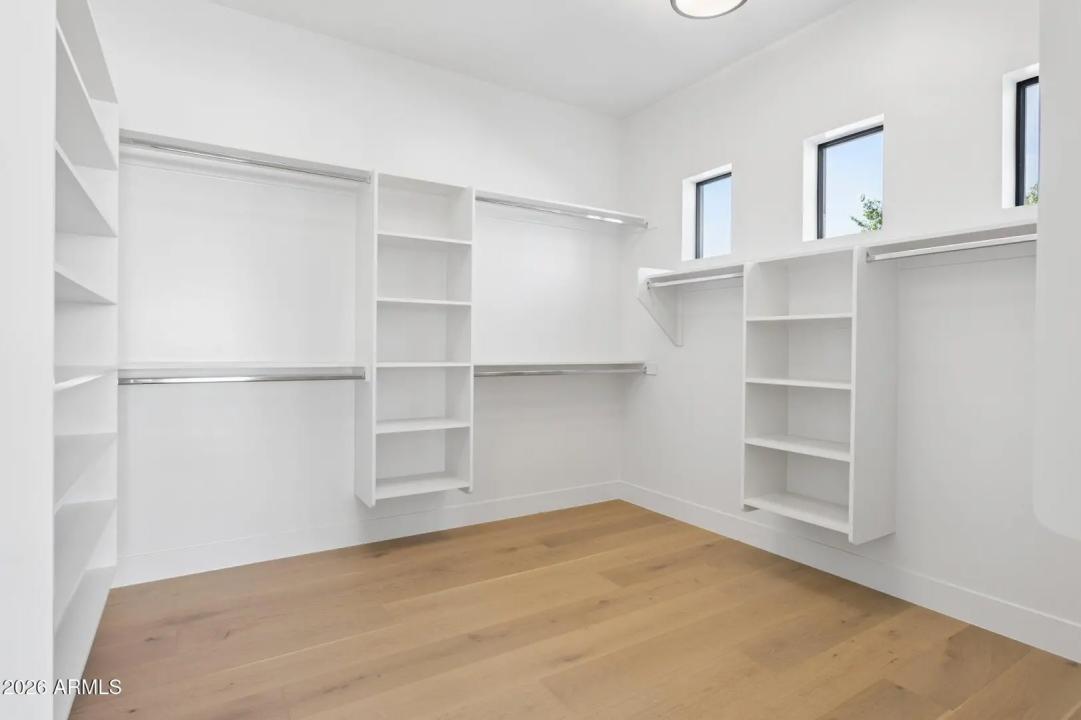 Real Estate Picture 16