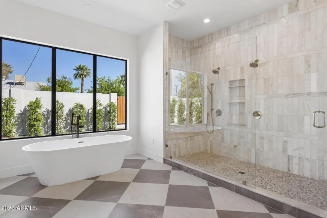 Real Estate Picture 15