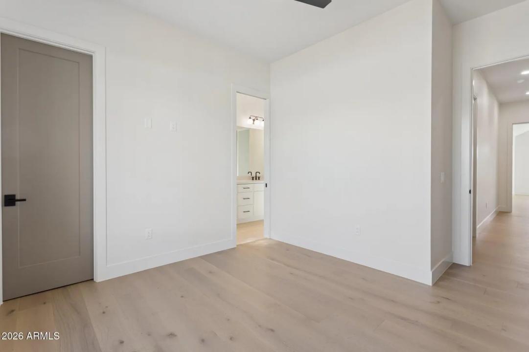 Real Estate Picture 26