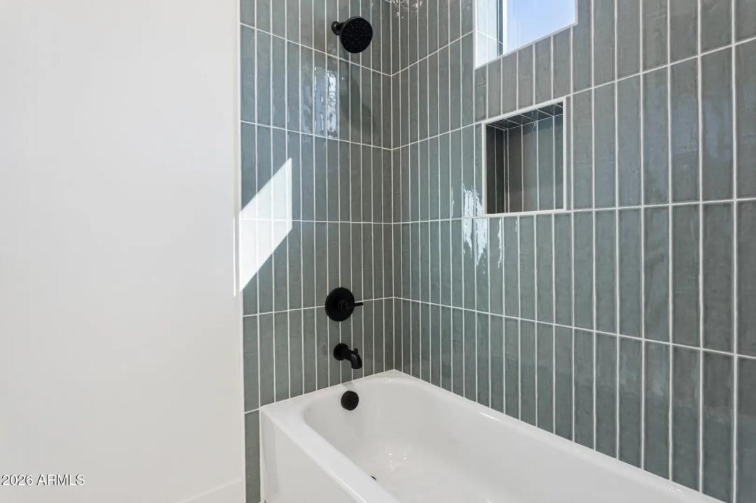Real Estate Picture 25