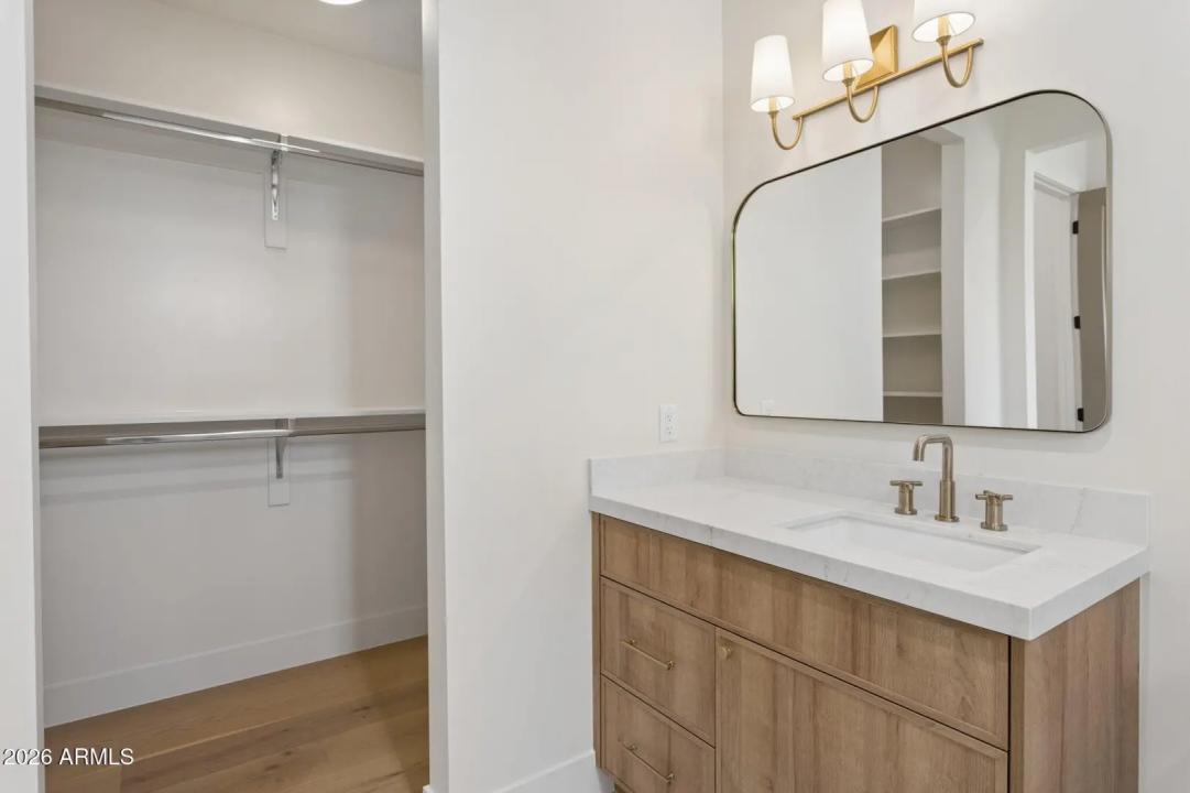 Real Estate Picture 21