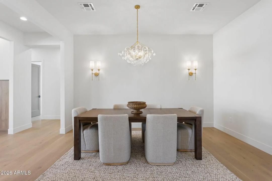 Real Estate Picture 10