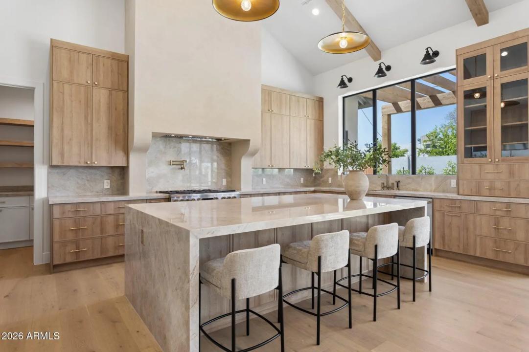 Real Estate Picture 2