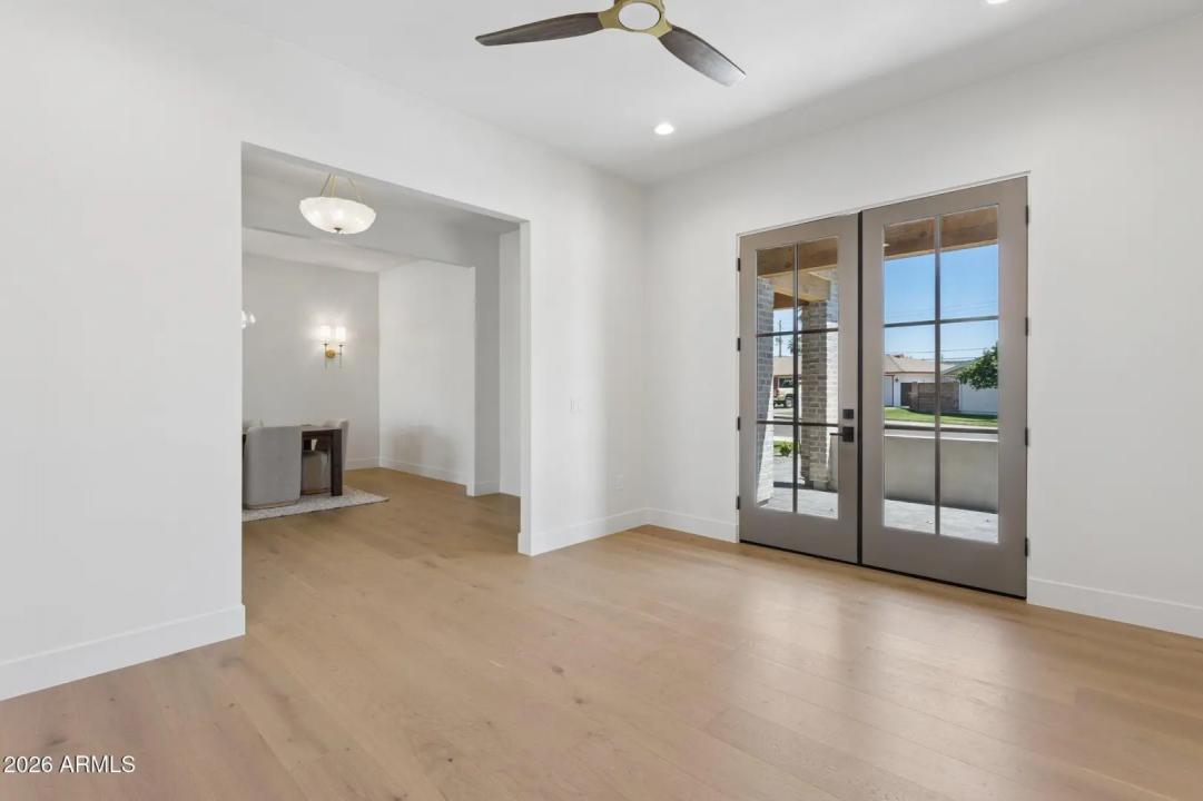 Real Estate Picture 17