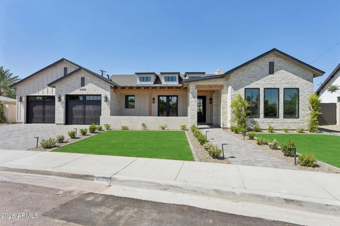 4206 E WHITTON Avenue Phoenix AZ 85018