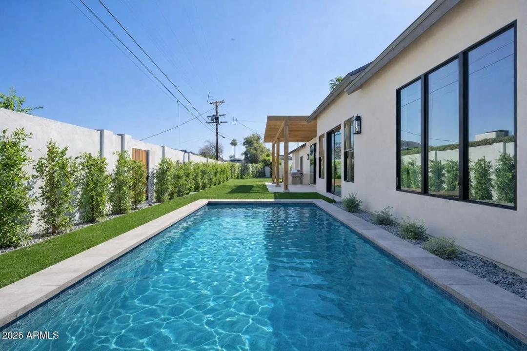 Real Estate Picture 34