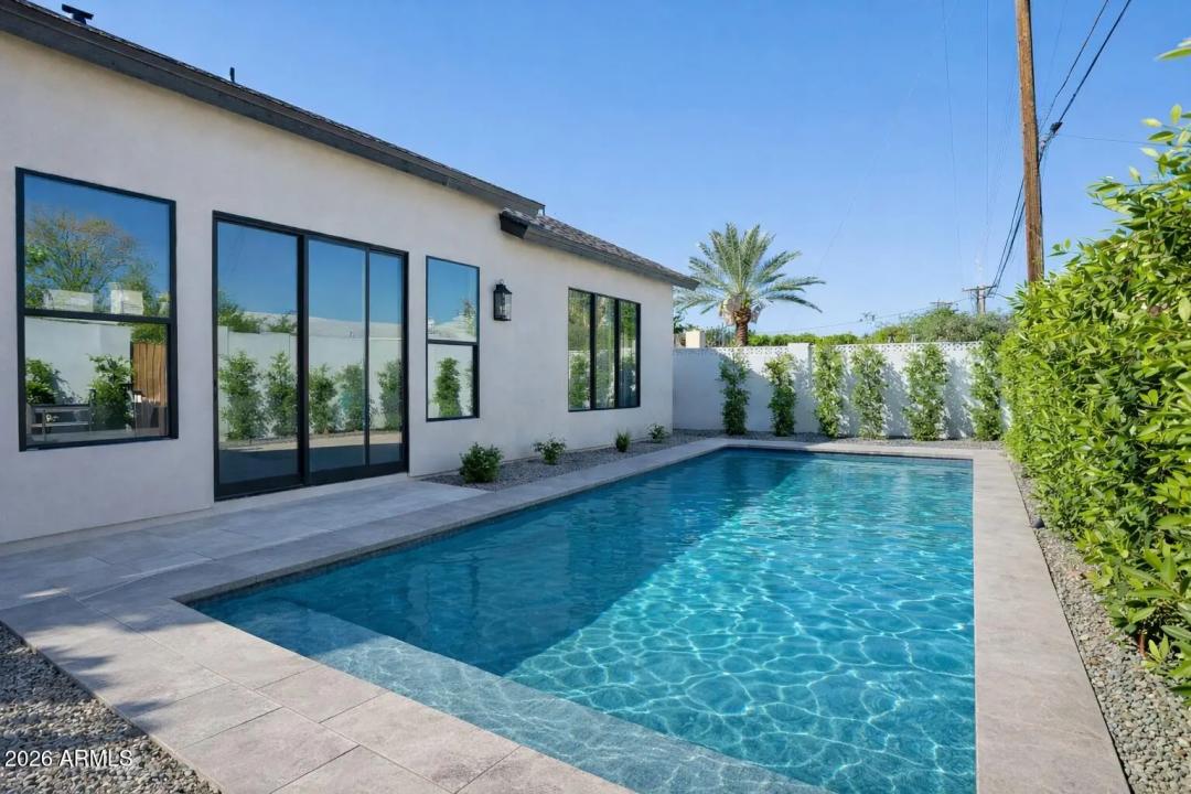Real Estate Picture 35