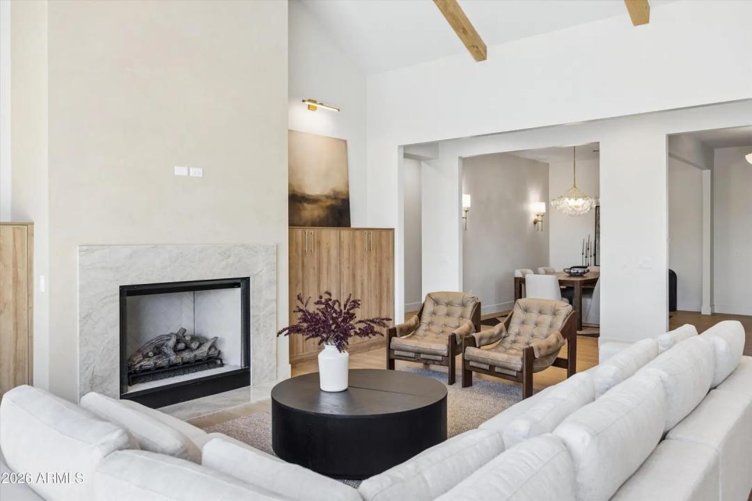 Real Estate Picture 7