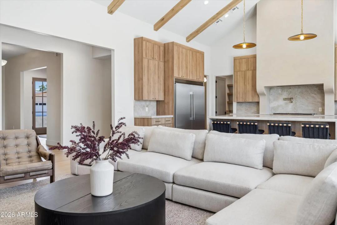 Real Estate Picture 8