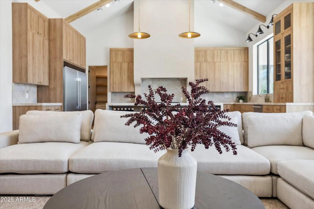 Real Estate Picture 9