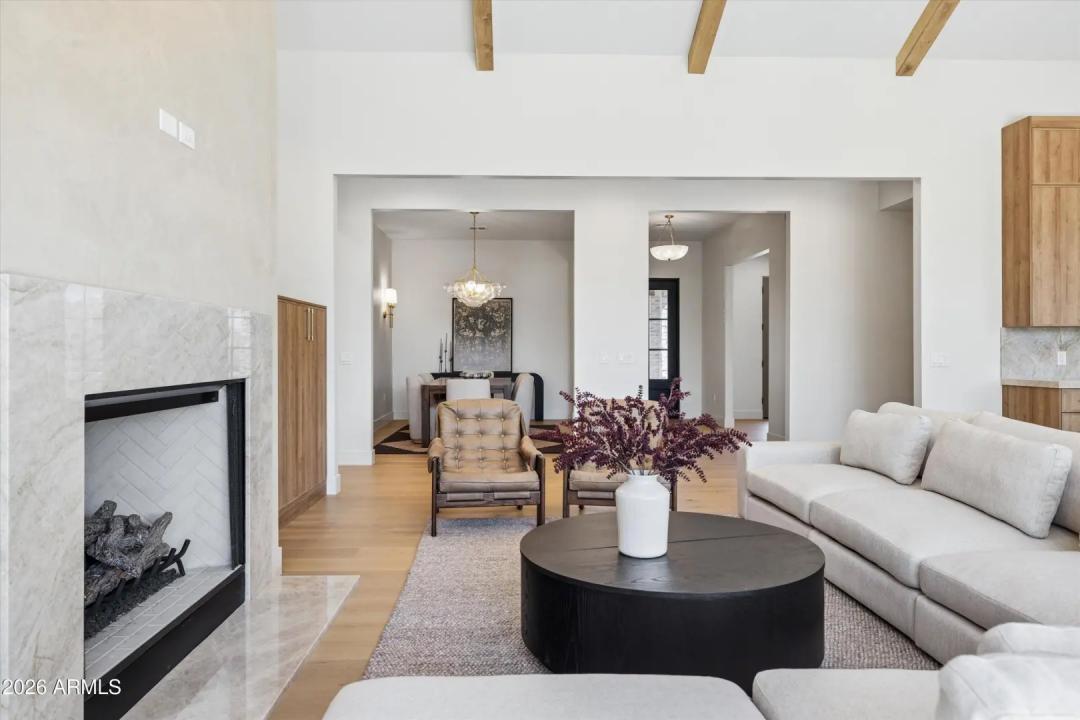 Real Estate Picture 10