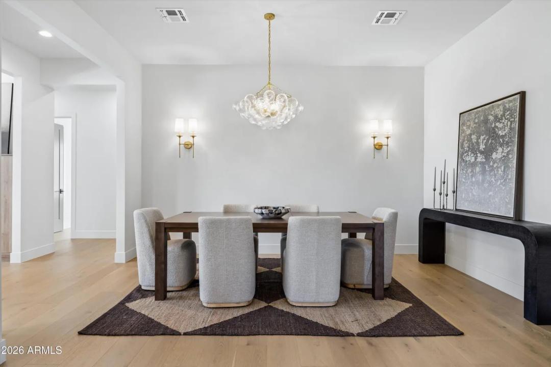 Real Estate Picture 13