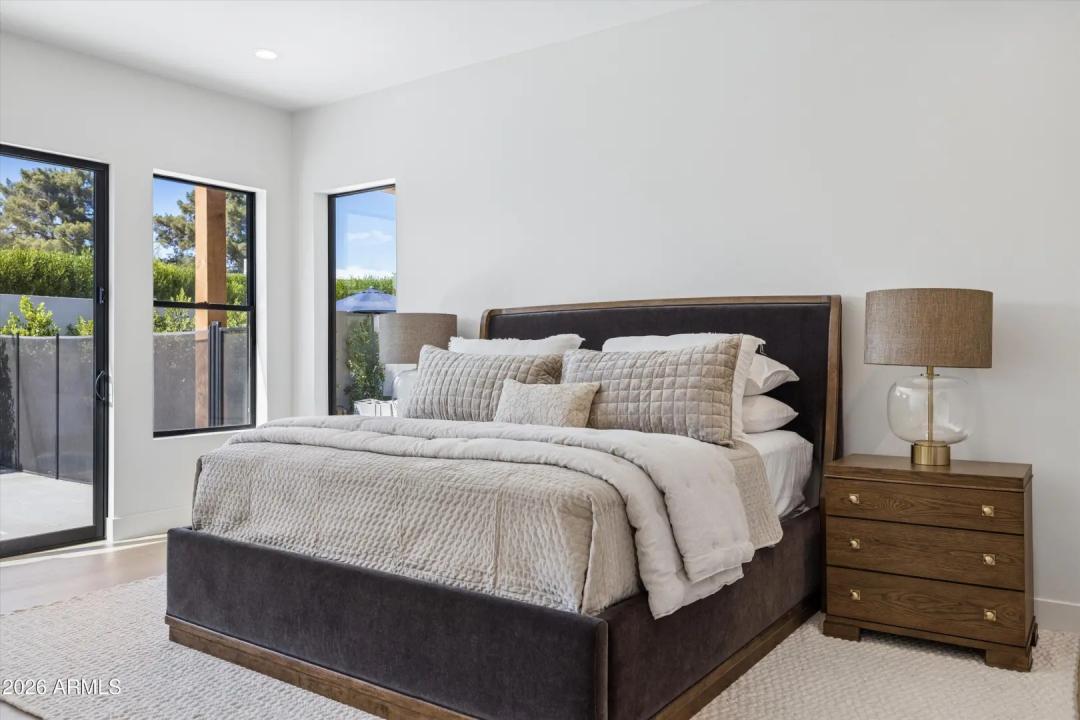Real Estate Picture 15