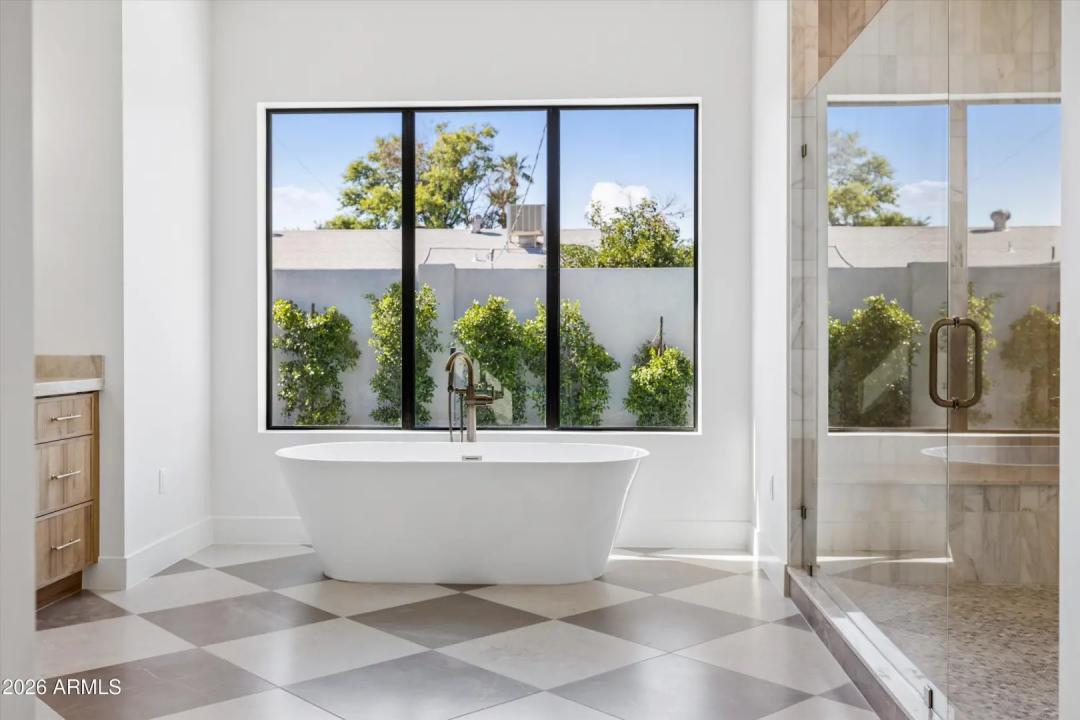 Real Estate Picture 20