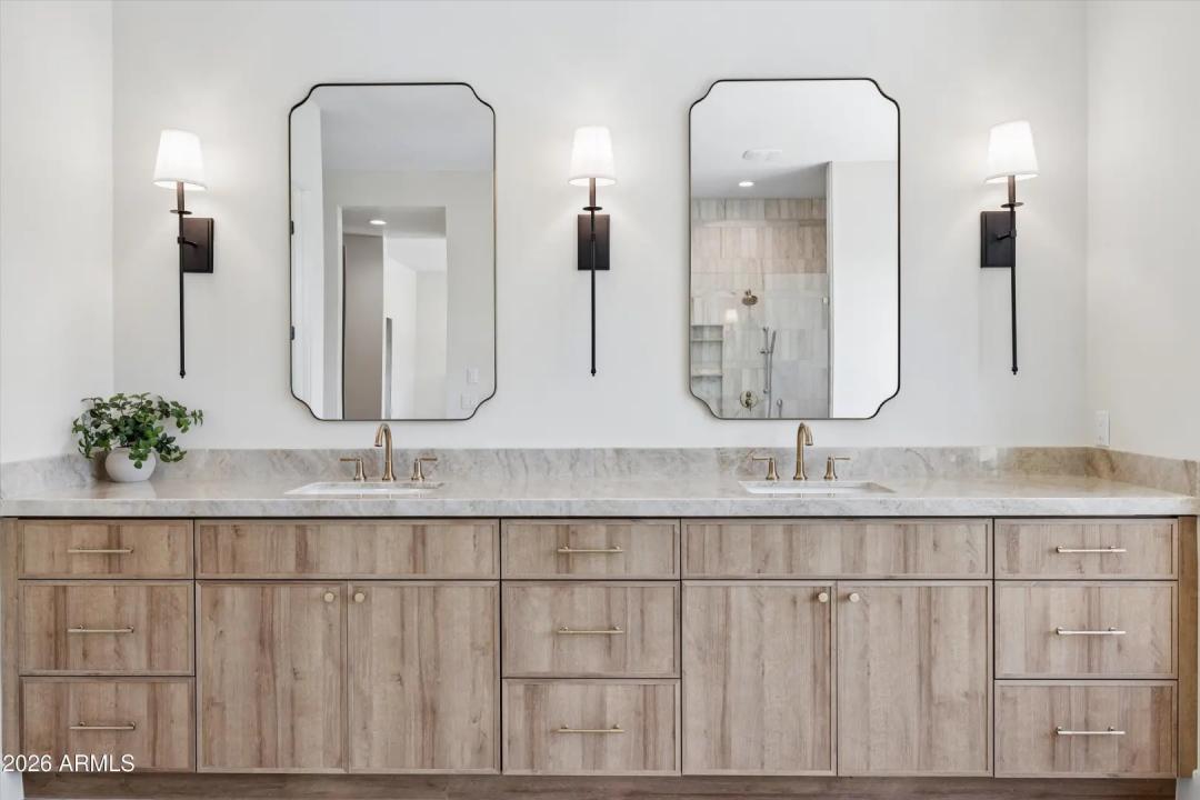 Real Estate Picture 19